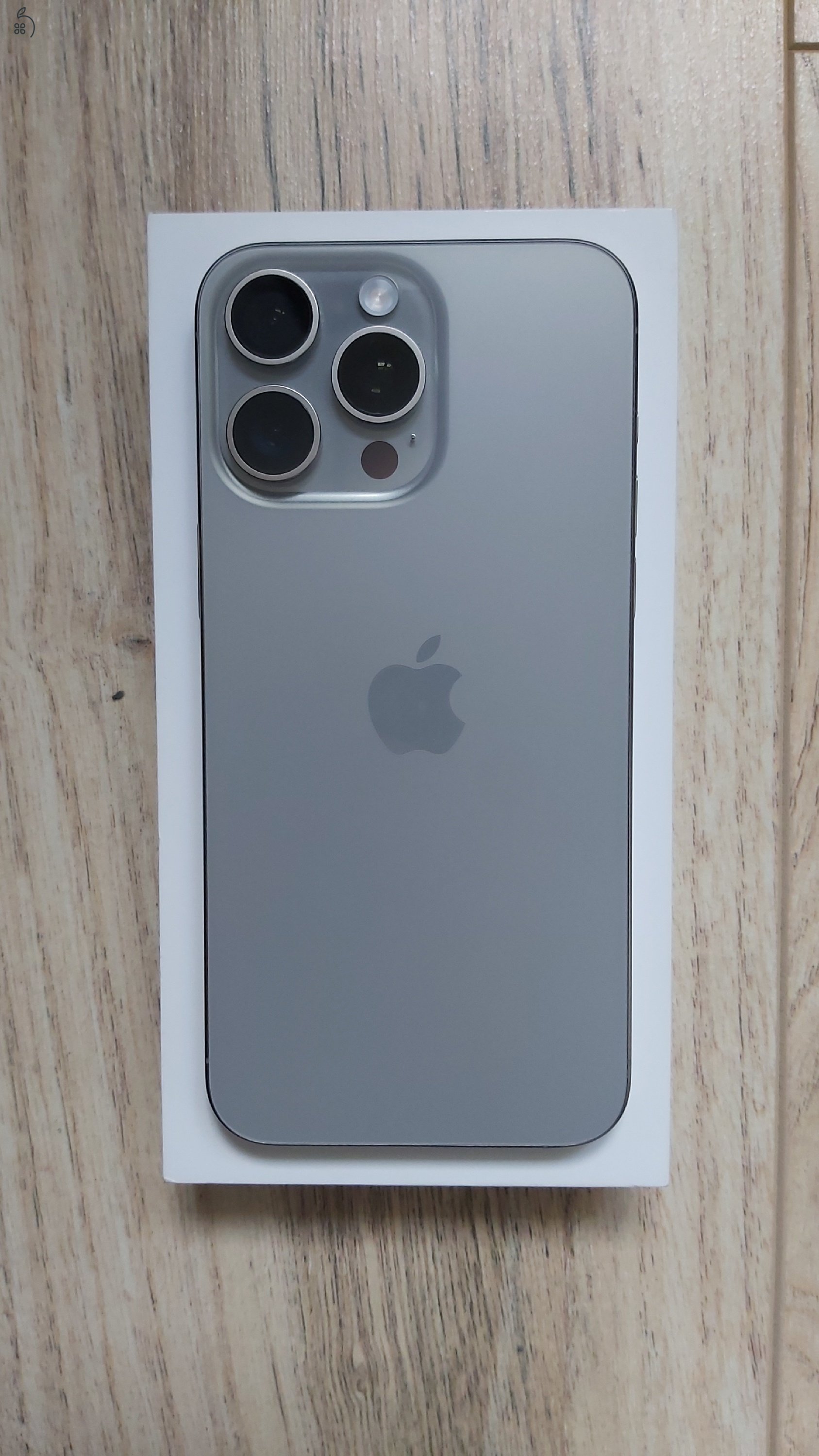 Iphone 15 pro max 100% aku