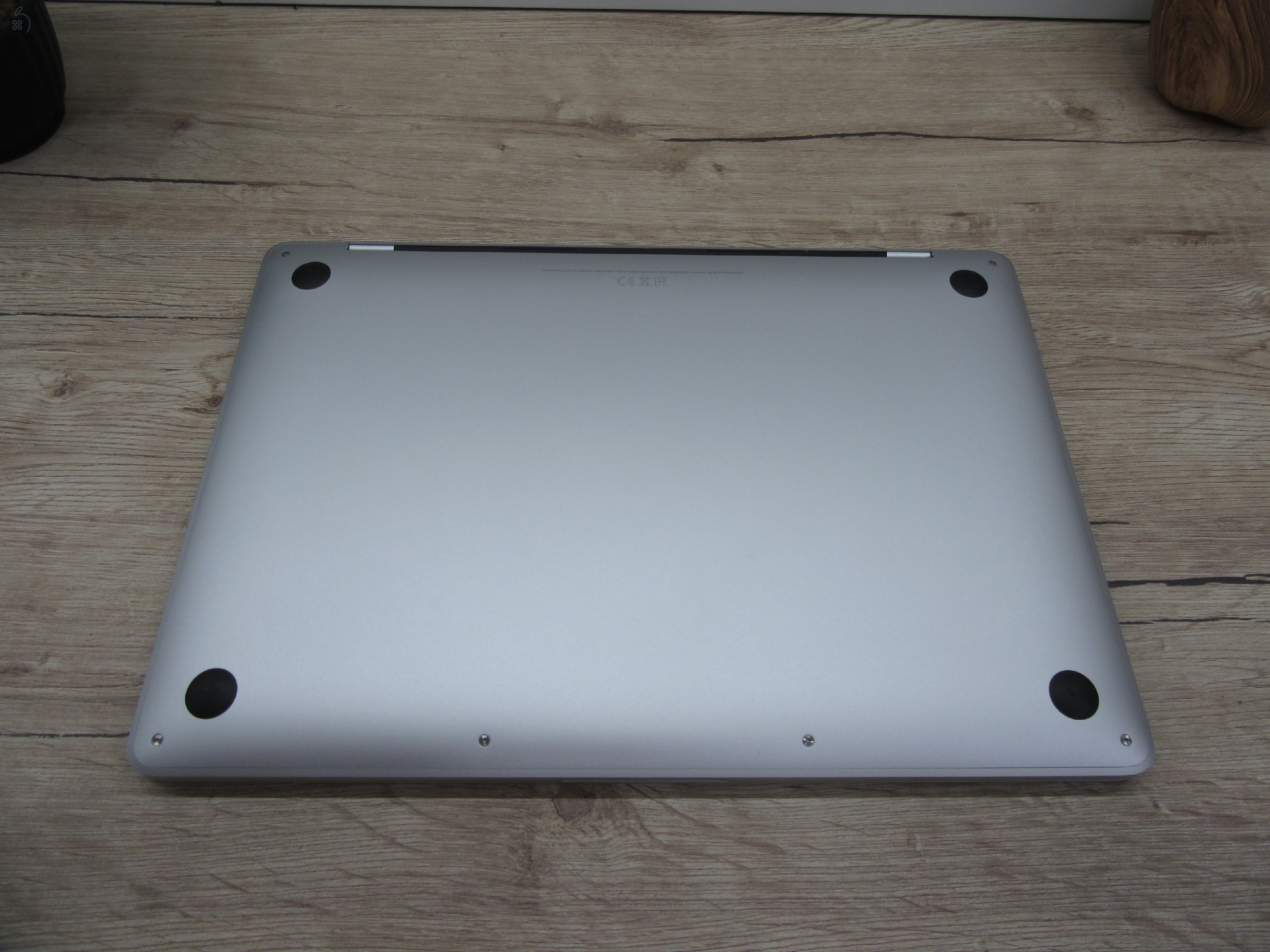  Apple Retina Macbook Pro 13 M1 Touchbar - 2021 - Használt, karcmentes 