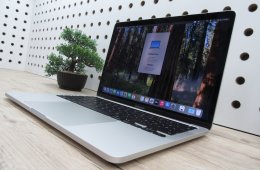  Apple Retina Macbook Pro 13 M1 Touchbar - 2021 - Használt, karcmentes 
