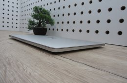  Apple Retina Macbook Pro 13 M1 Touchbar - 2021 - Használt, karcmentes 