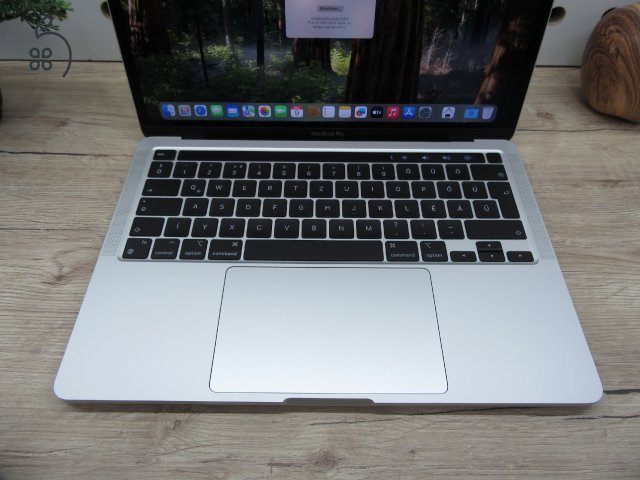  Apple Retina Macbook Pro 13 M1 Touchbar - 2021 - Használt, karcmentes 