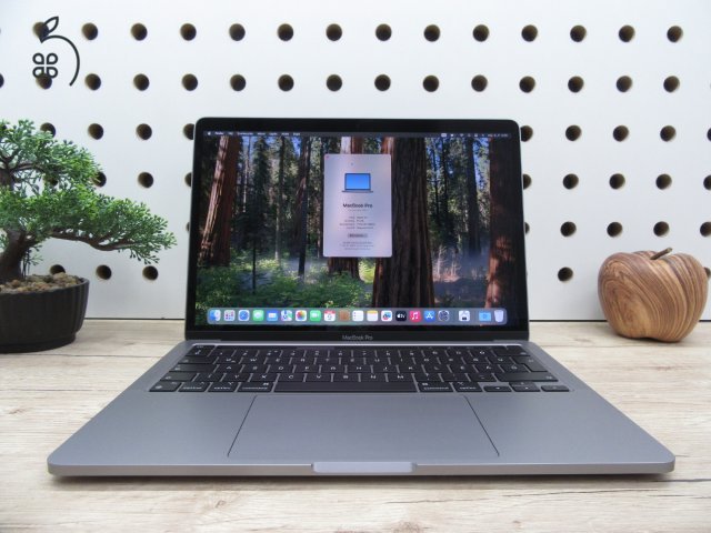  Apple Retina Macbook Pro 13 M1 Touchbar - 2021 - Használt, karcmentes 