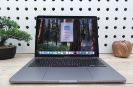  Apple Retina Macbook Pro 13 M1 Touchbar - 2021 - Használt, karcmentes 