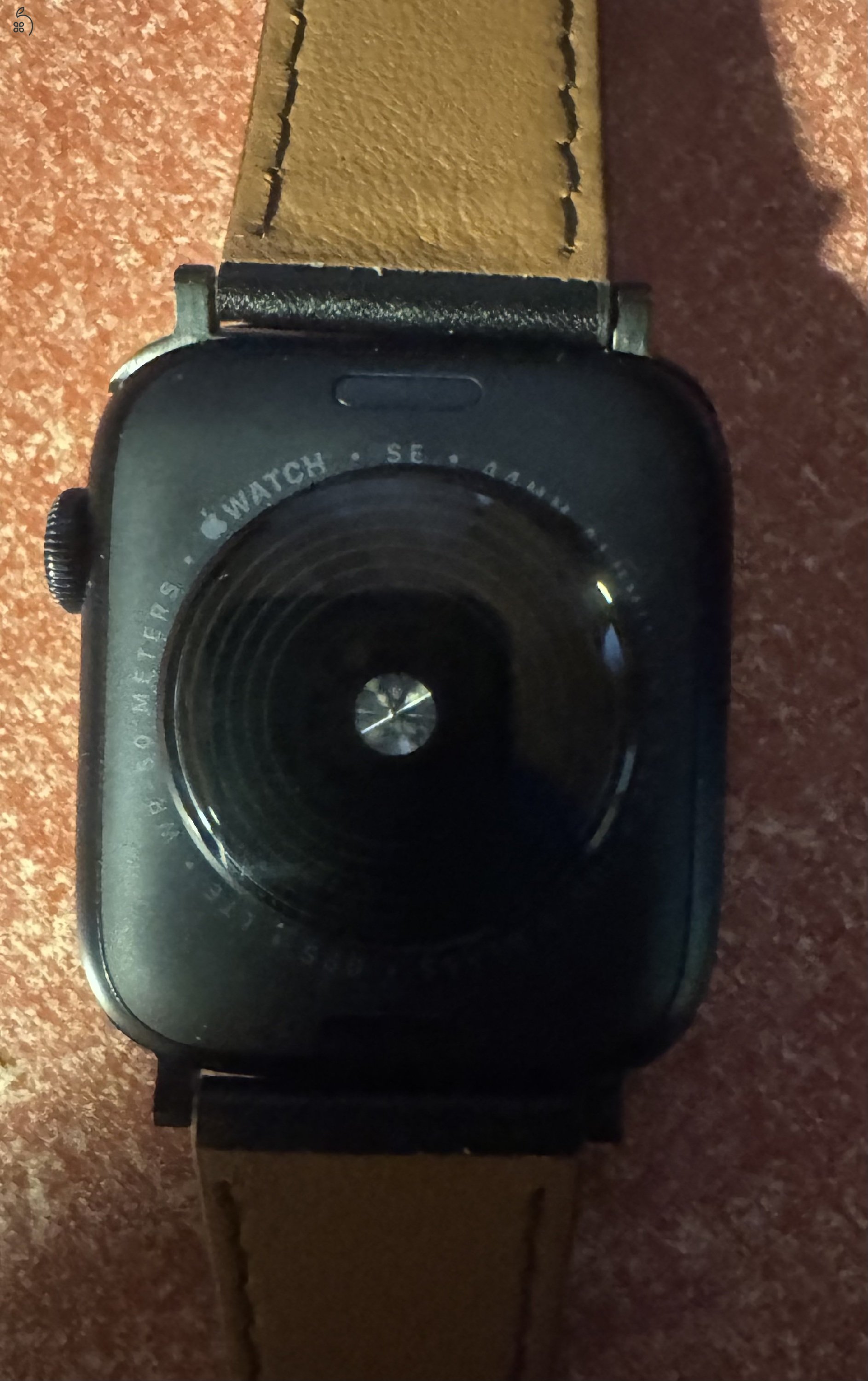 Apple Watch SE (GPS + Cellular) (2. generáció), 44 mm
