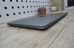  Apple Retina Macbook Pro 13 M2 Touchbar - 2021 - Használt, karcmentes 