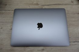  Apple Retina Macbook Pro 13 M2 Touchbar - 2021 - Használt, karcmentes 