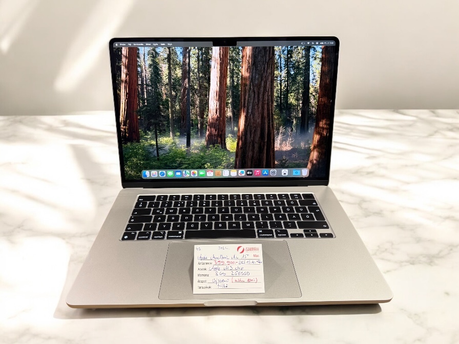 43. Apple MacBook Air 15