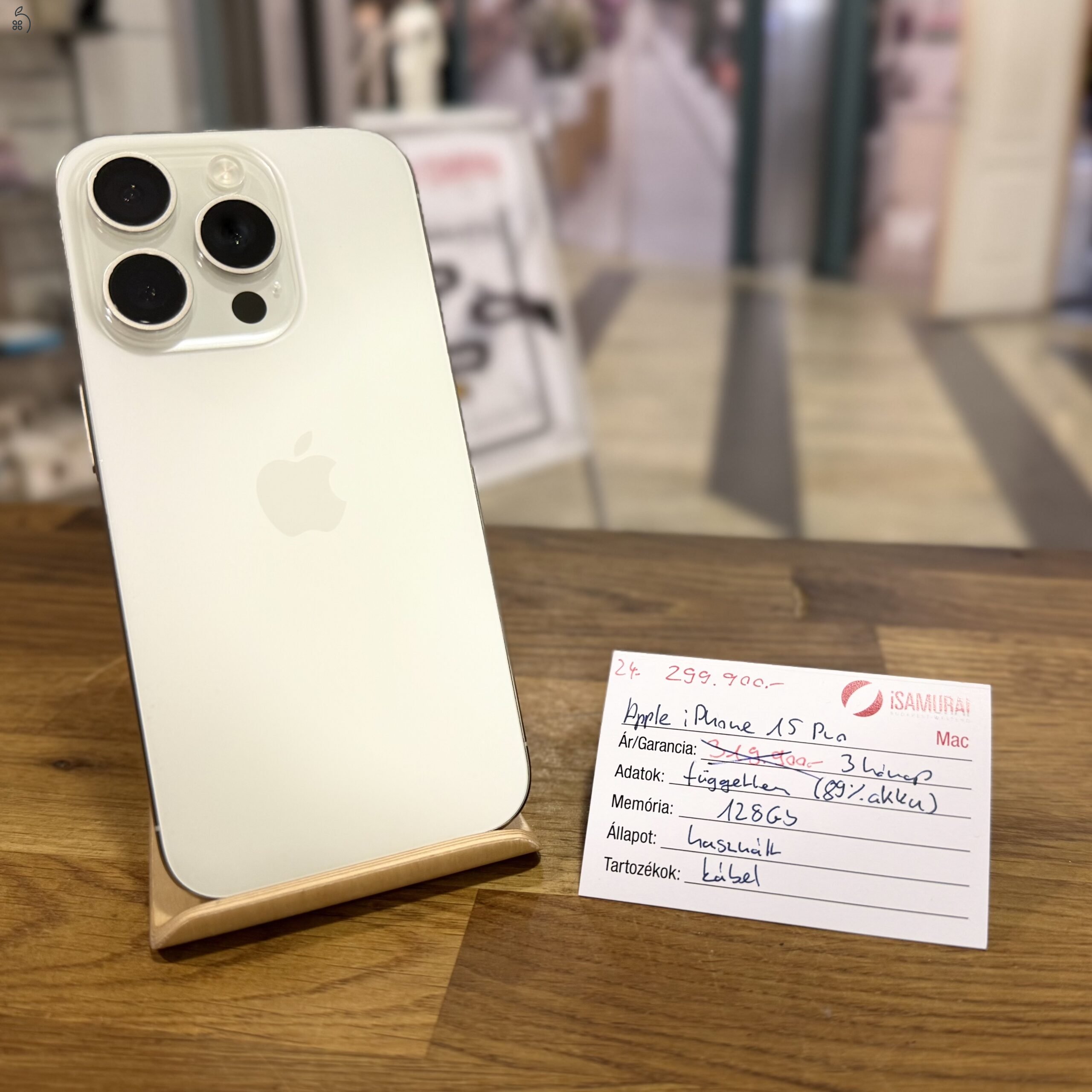 24. Apple iPhone 15 Pro - 128 GB - Fehér - Független