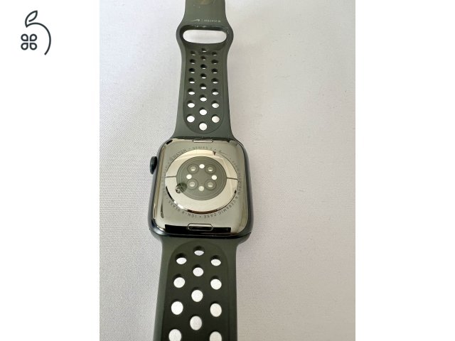 Apple Watch 7 45 mm Nike fekete 