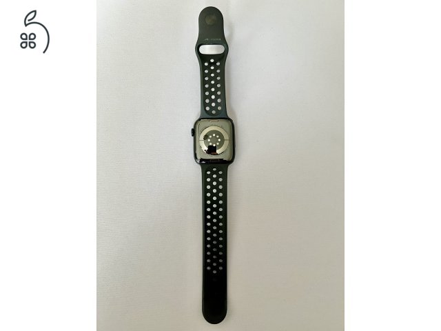 Apple Watch 7 45 mm Nike fekete 