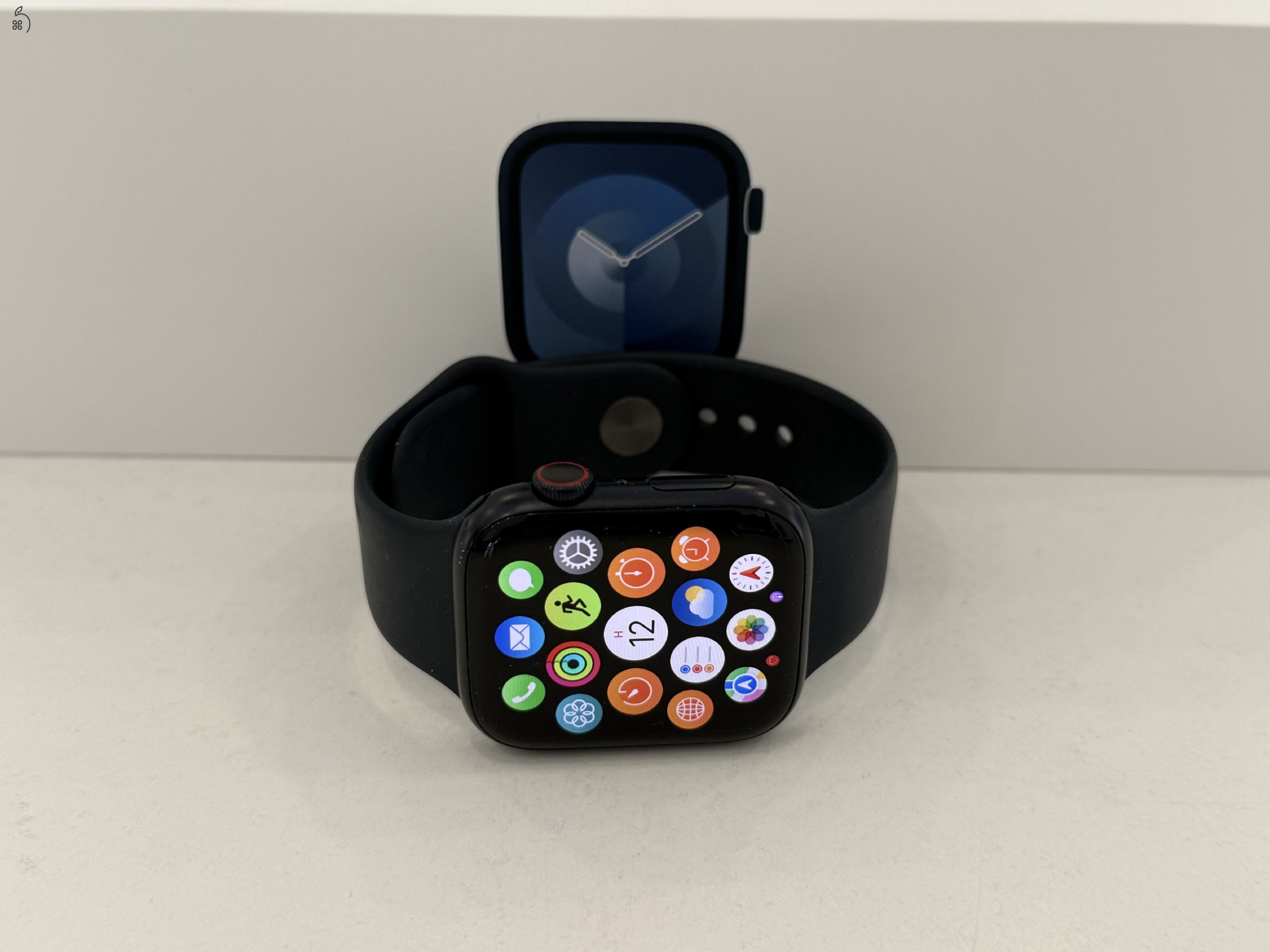 Apple Watch 9 45mm Cellular Megkímélt/1-3 hónap gar./Akku 95%/p4243
