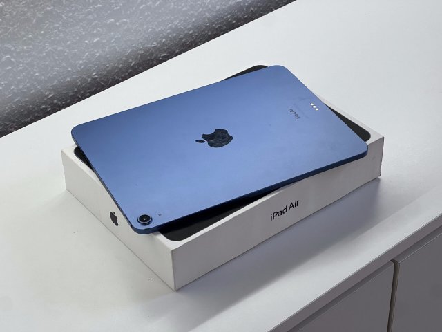 iPad Air 5th Generáció Blue 64GB 2 Év Garanciával Számlával