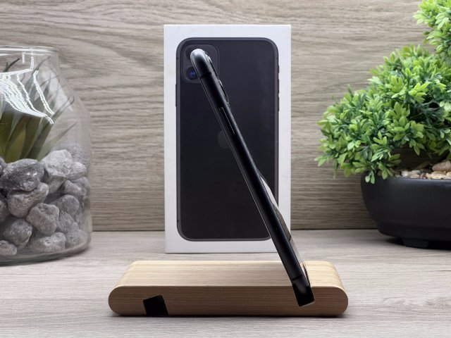 iPhone 11 Black 64GB 2 ÉV Garanciával Számlával Aksi 100%