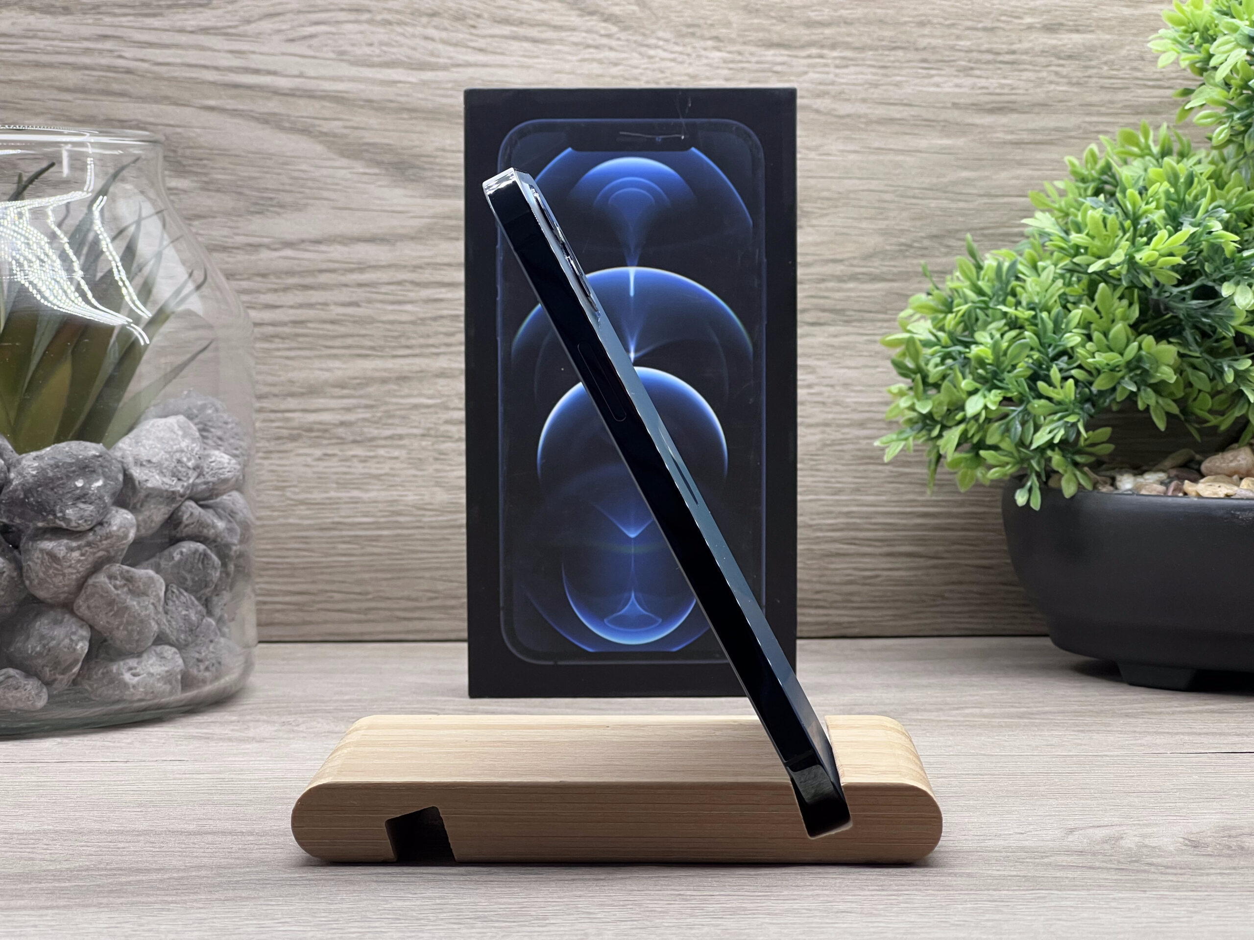 Hibátlan iPhone 12 Pro Pacific Blue 256GB 2 ÉV Garanciával Számlával Aksi 100%