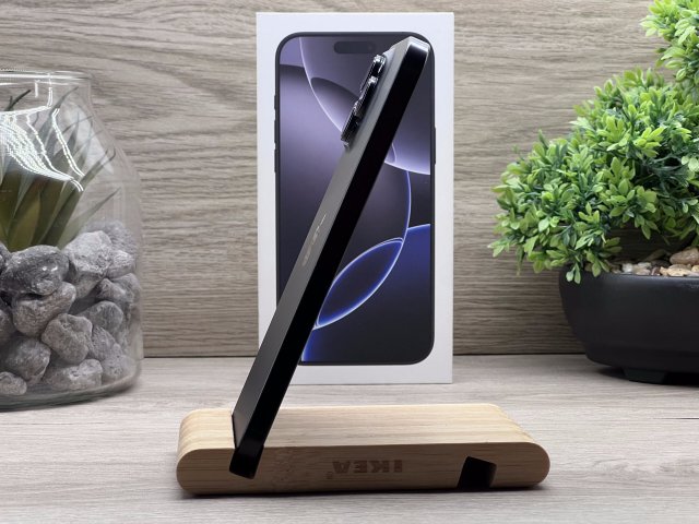 Hibátlan iPhone 16 Pro Max Black Titanium 256GB 2 ÉV Garanciával Számlával Aksi 100%