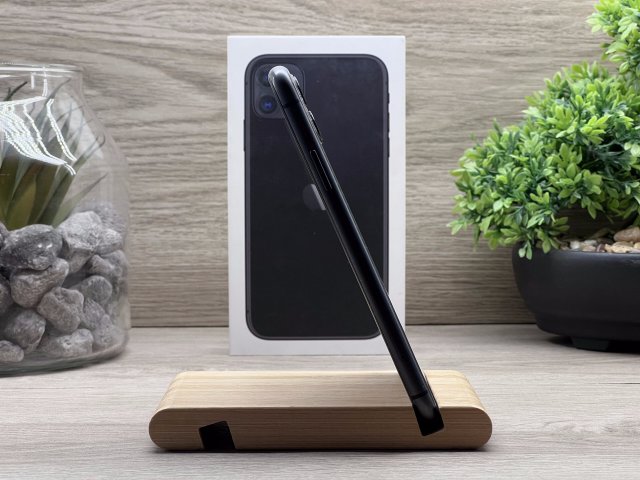 iPhone 11 Black 64GB 2 ÉV Garanciával Számlával Aksi 100%