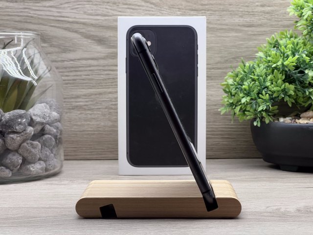 iPhone 11 Black 128GB 2 ÉV Garanciával Számlával Aksi 100%