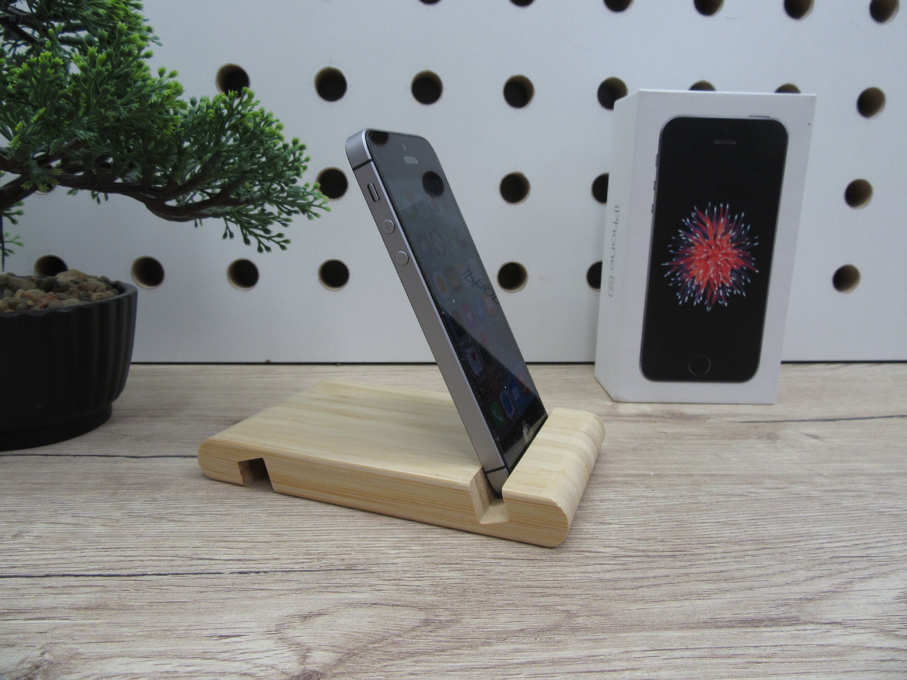 Apple iPhone SE - Space Gray - Új