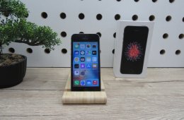 Apple iPhone SE - Space Gray - Új