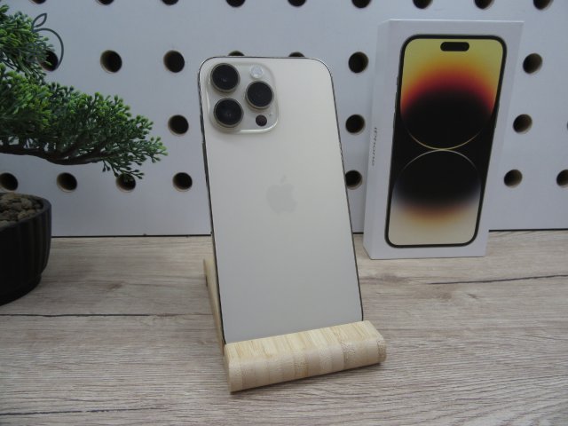 Apple iPhone 14 Pro Max - Gold - Használt, karcmentes