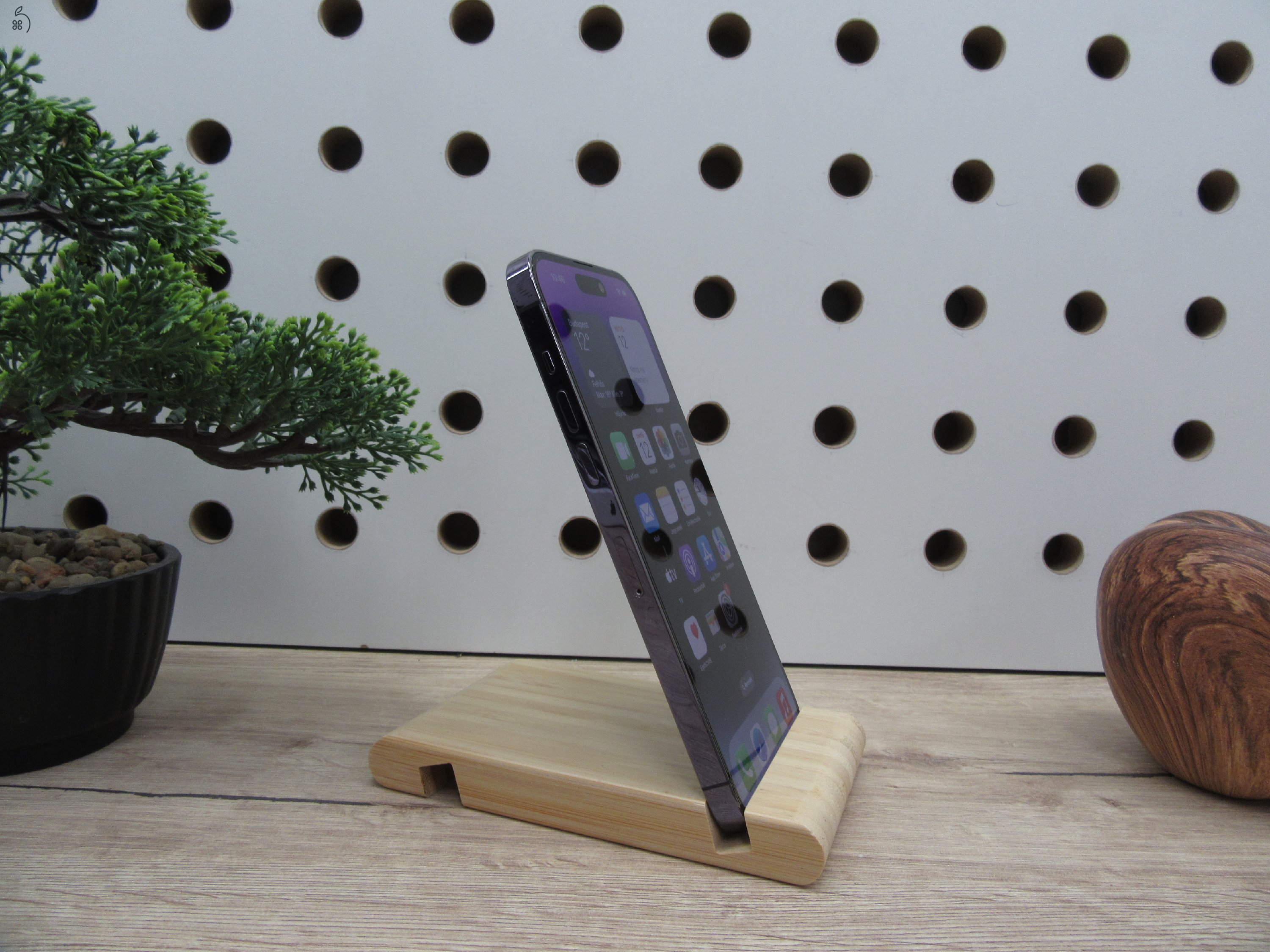 Apple iPhone 14 Pro Max - Deep Max - Használt, karcmentes