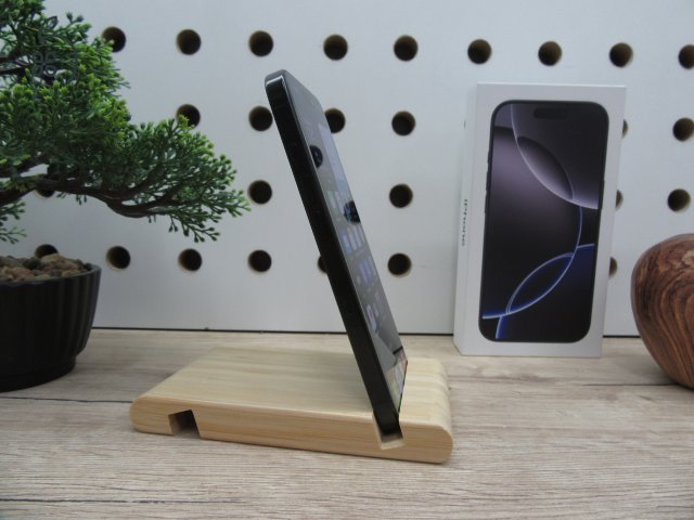 Apple iPhone 15 Pro Max - Black Titanium - Használt, karcmentes