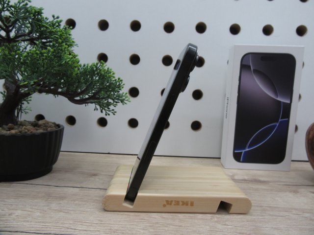 Apple iPhone 15 Pro Max - Black Titanium - Használt, karcmentes