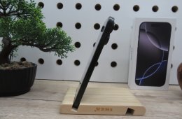 Apple iPhone 15 Pro Max - Black Titanium - Használt, karcmentes