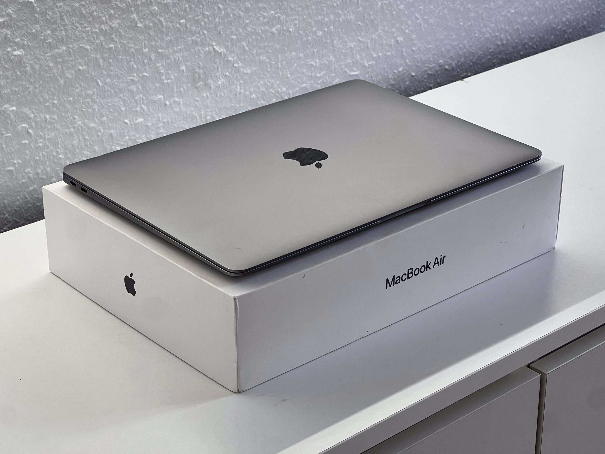 MacBook Air 2020 13 M1 256GB 2 ÉV Garanciával Számlával