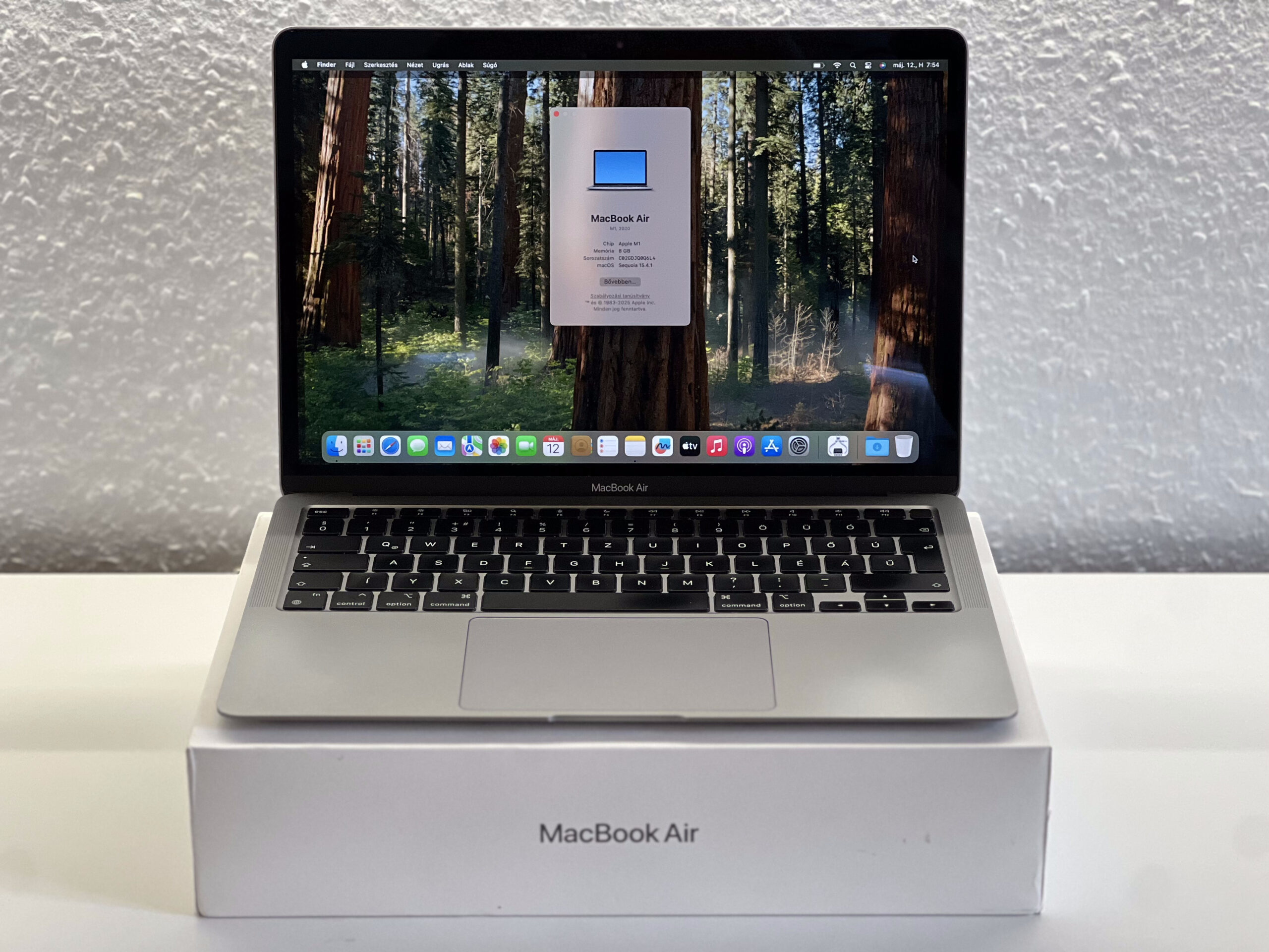 MacBook Air 2020 13 M1 256GB 2 ÉV Garanciával Számlával