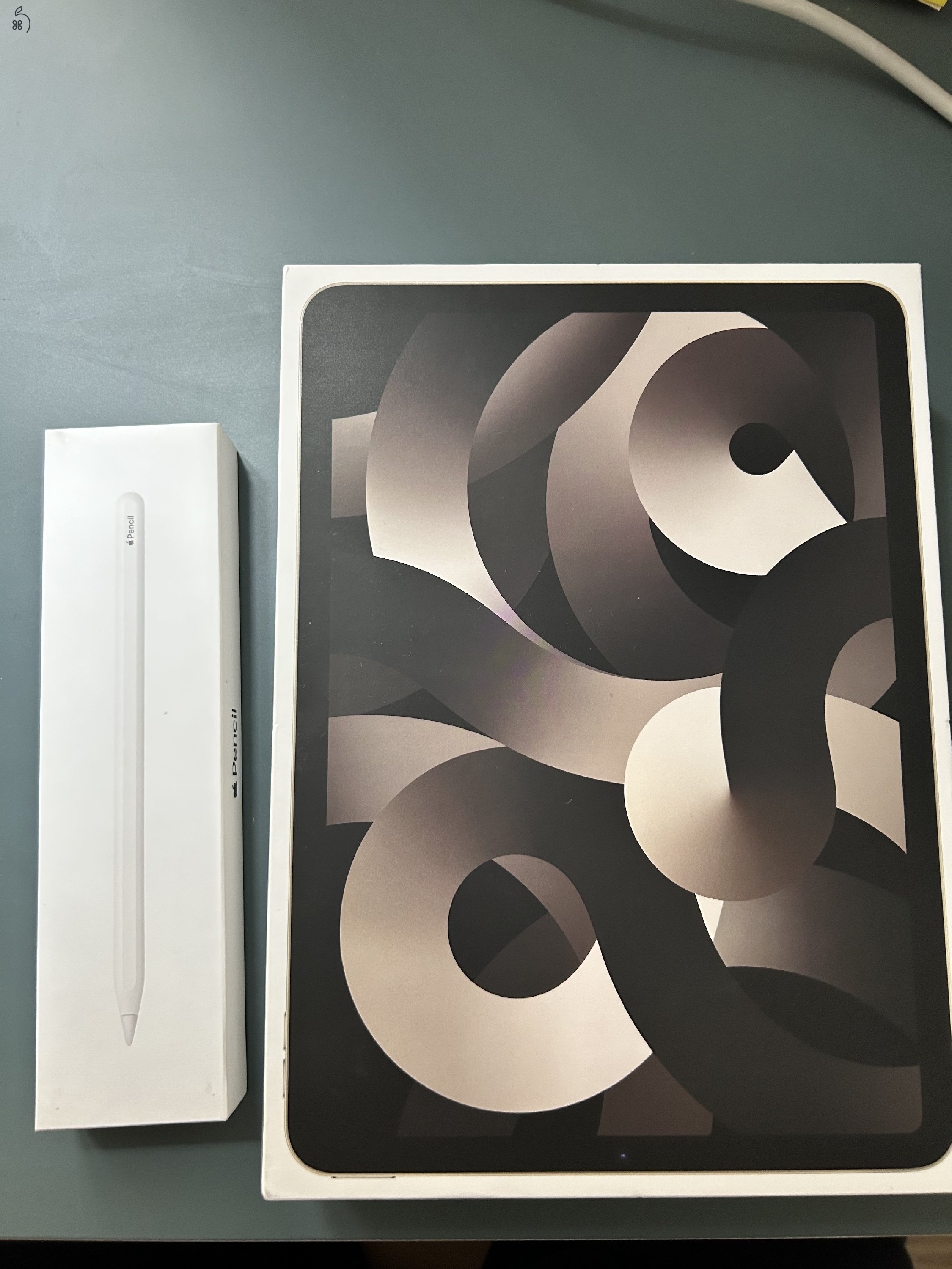 iPad Air 5 generációs 64 GB + Apple Pencil + Tok