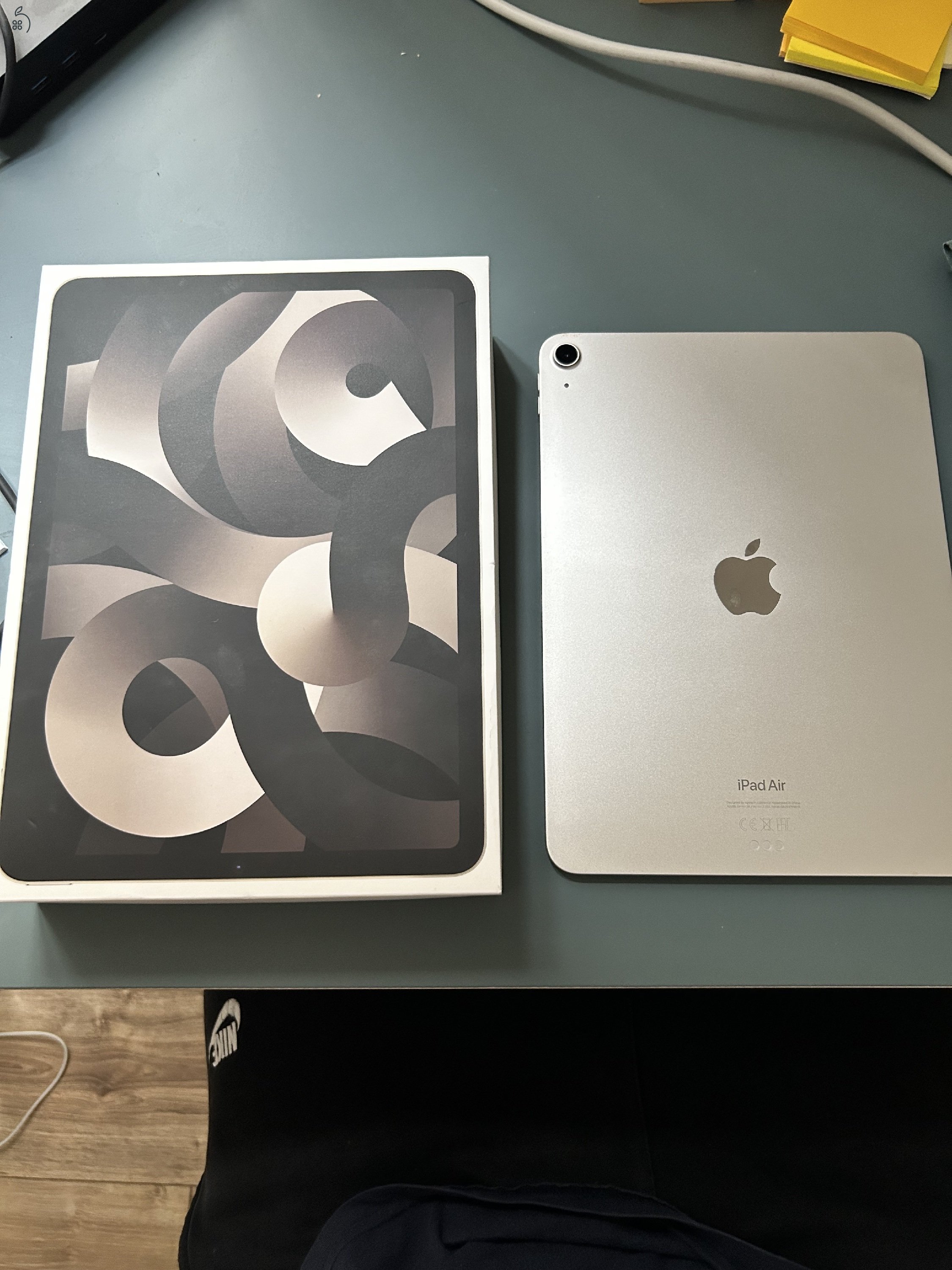 iPad Air 5 generációs 64 GB + Apple Pencil + Tok