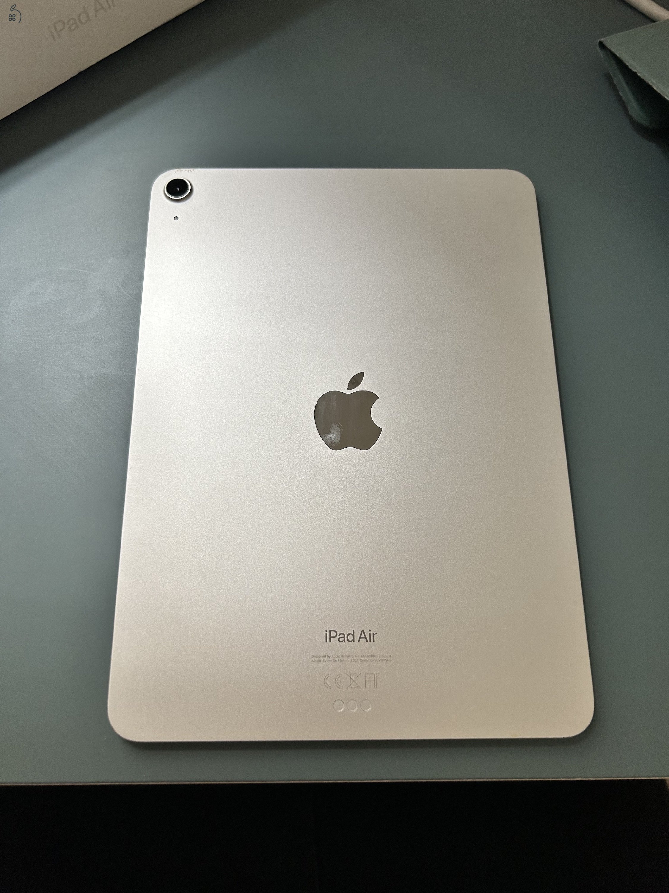 iPad Air 5 generációs 64 GB + Apple Pencil + Tok
