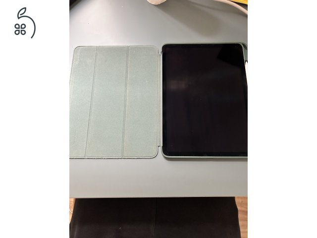 iPad Air 5 generációs 64 GB + Apple Pencil + Tok