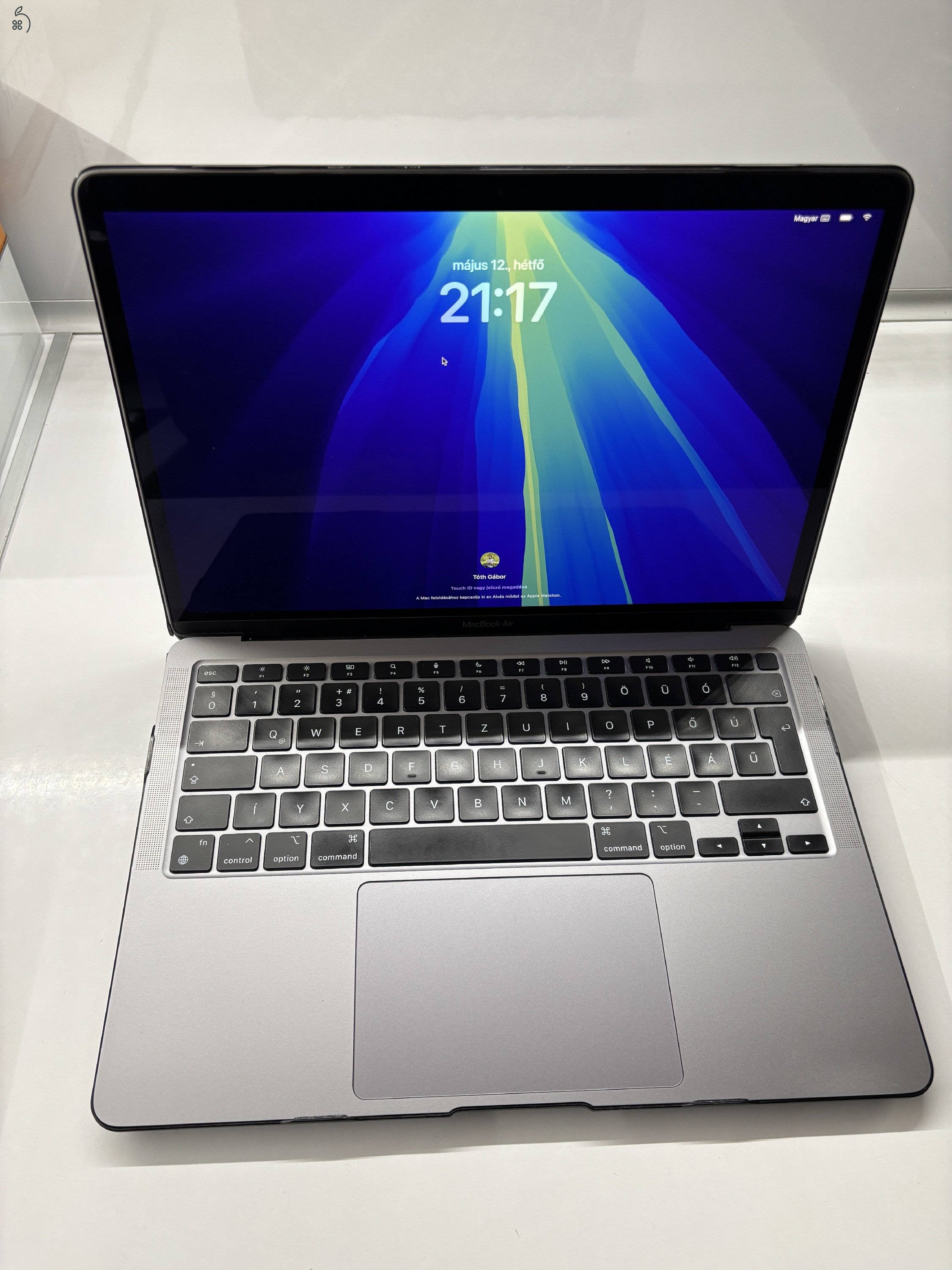 Macbook Air M1, 2021-es, 16 GB RAM, 256 GB tárhely, 100% új gyári akksival
