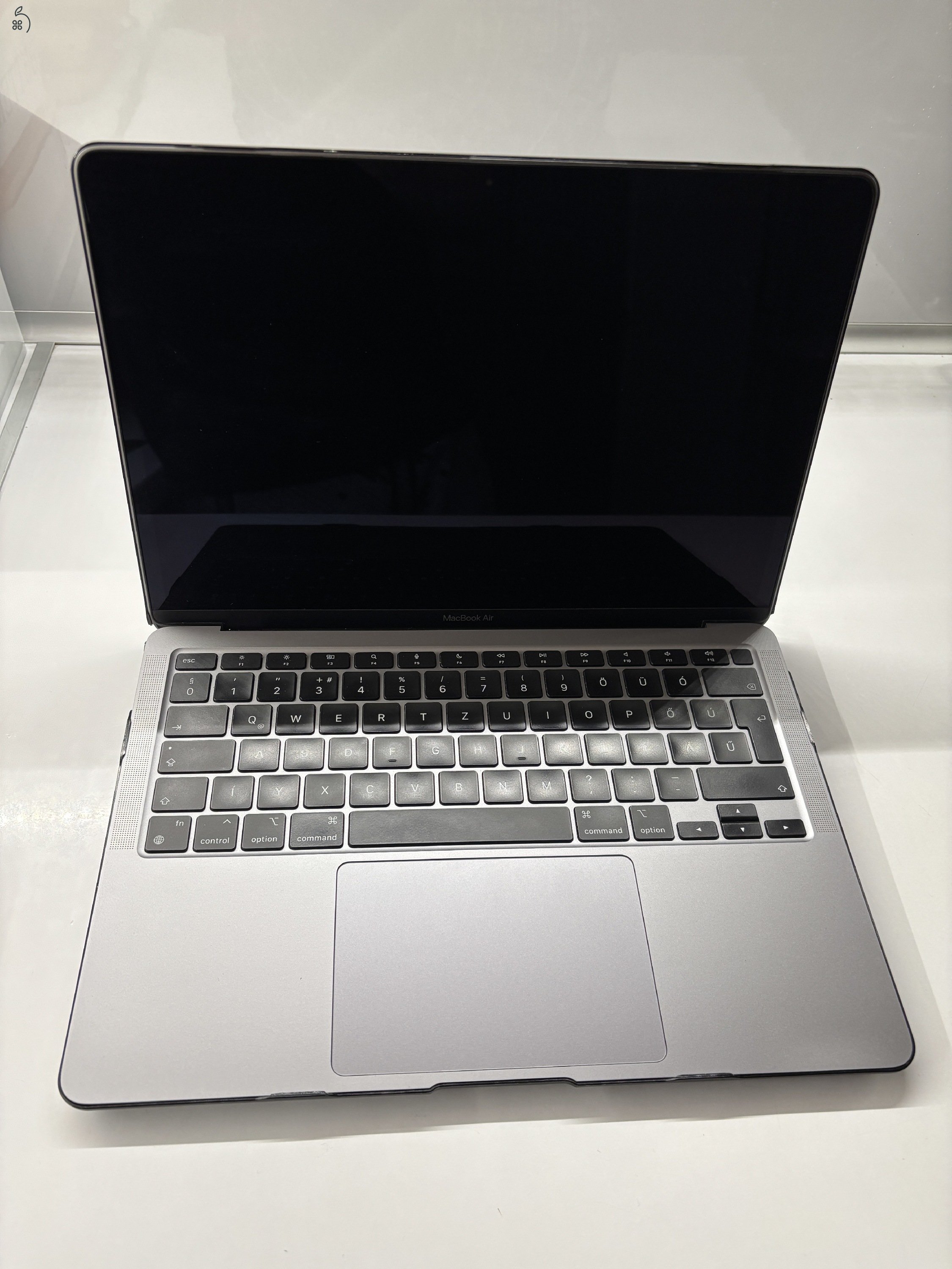 Macbook Air M1, 2021-es, 16 GB RAM, 256 GB tárhely, 100% új gyári akksival