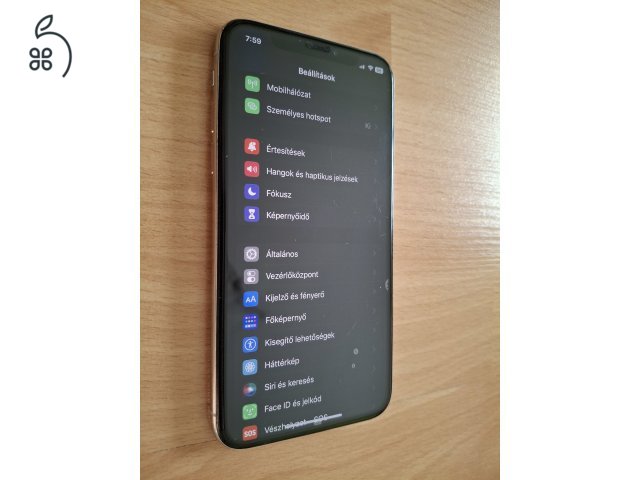 Eladó Iphone X Silver 64GB szép állapotban kedvező áron