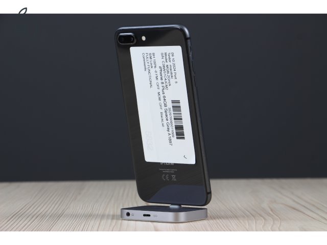Apple iPhone 8 Plus 64GB Space Gray C US-5832