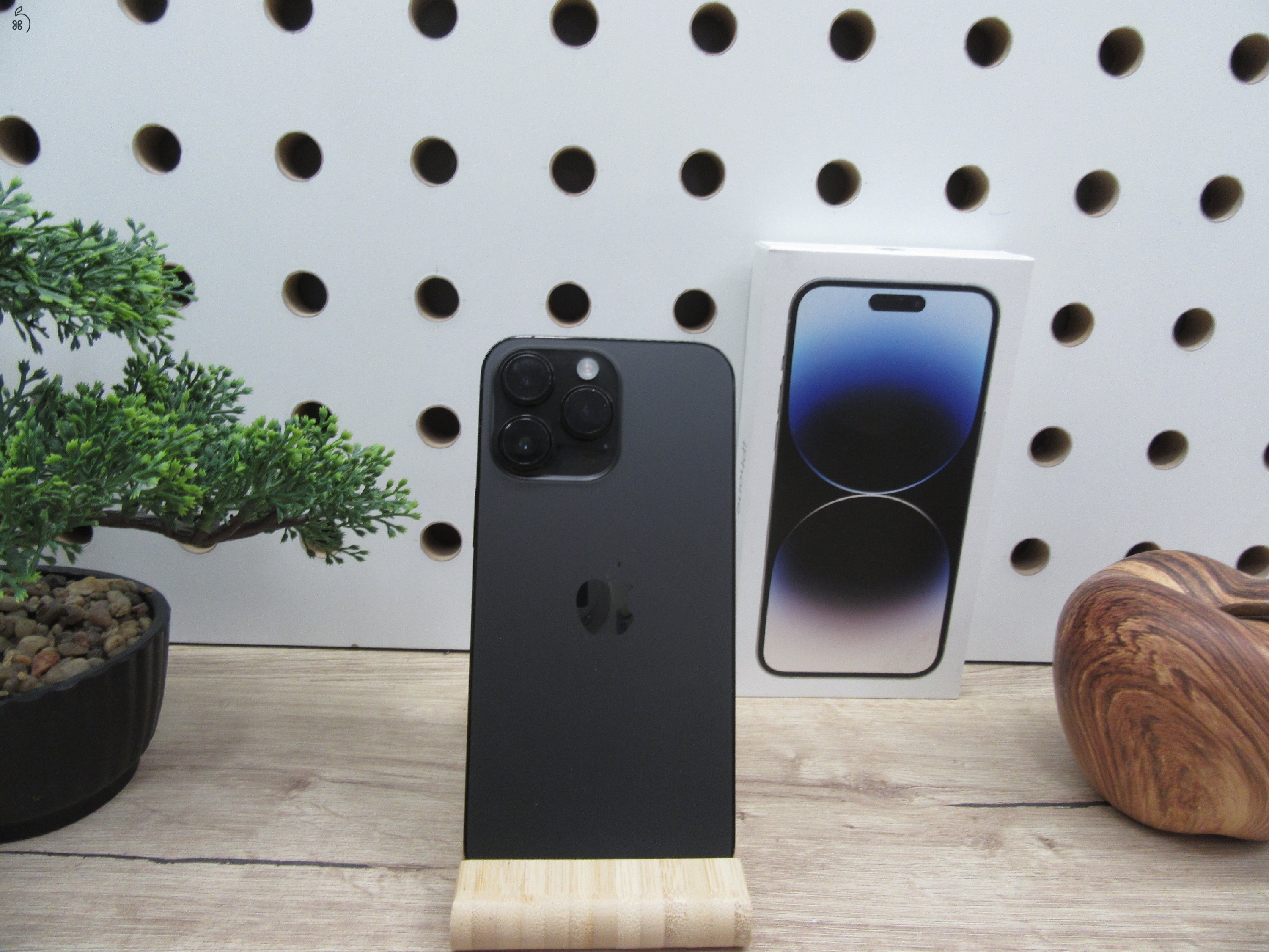 Apple iPhone 14 Pro Max - Space Black - Használt, megkímélt