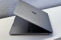MacBook Air 2020 13 M1 256GB 2 ÉV Garanciával Számlával