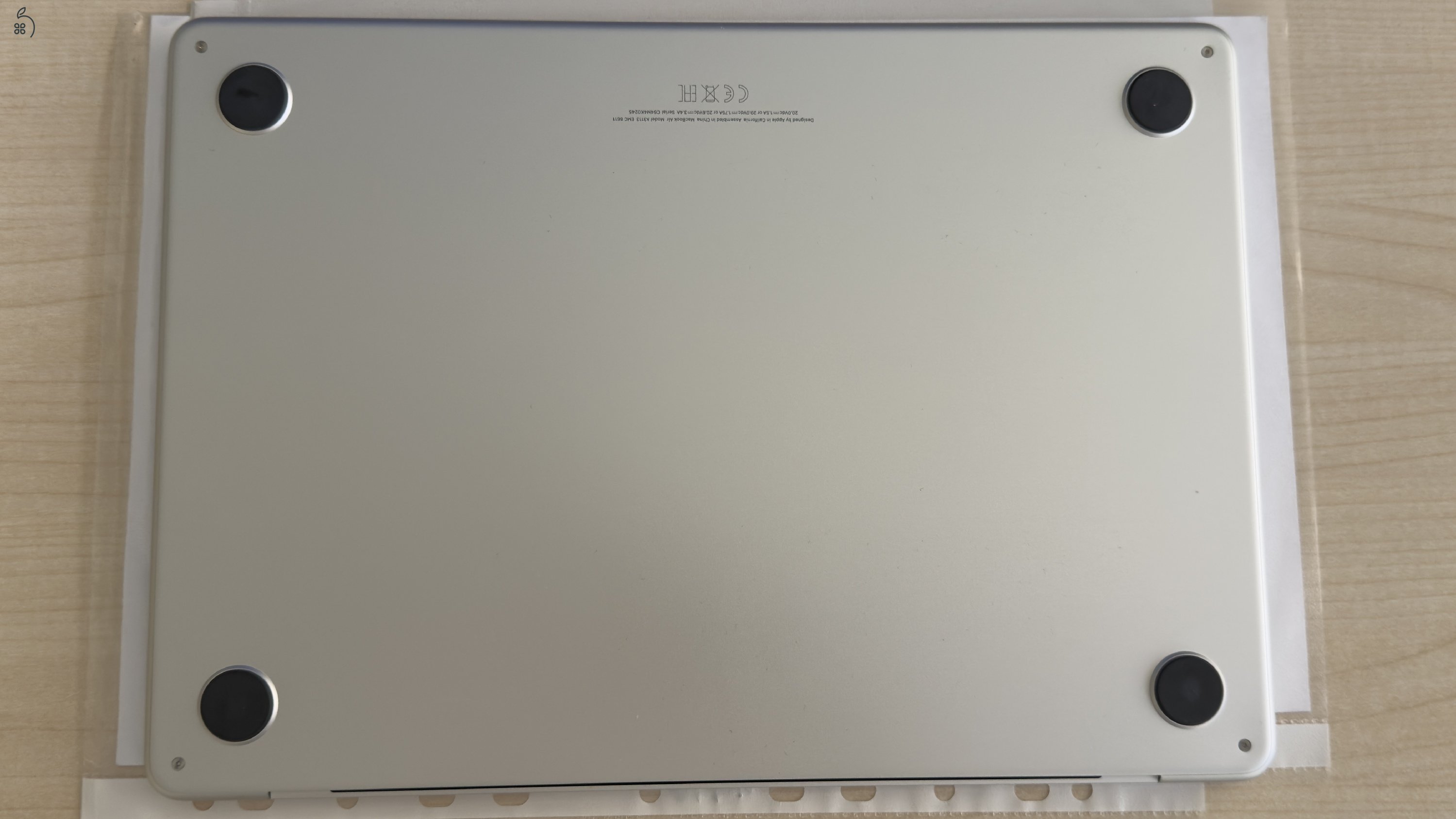 Karcmentes MacBook Air M3 (2024) 8GB, 256GB SSD, magyar billentyűzet