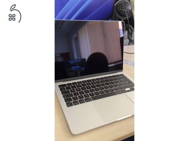 Karcmentes MacBook Air M3 (2024) 8GB, 256GB SSD, magyar billentyűzet