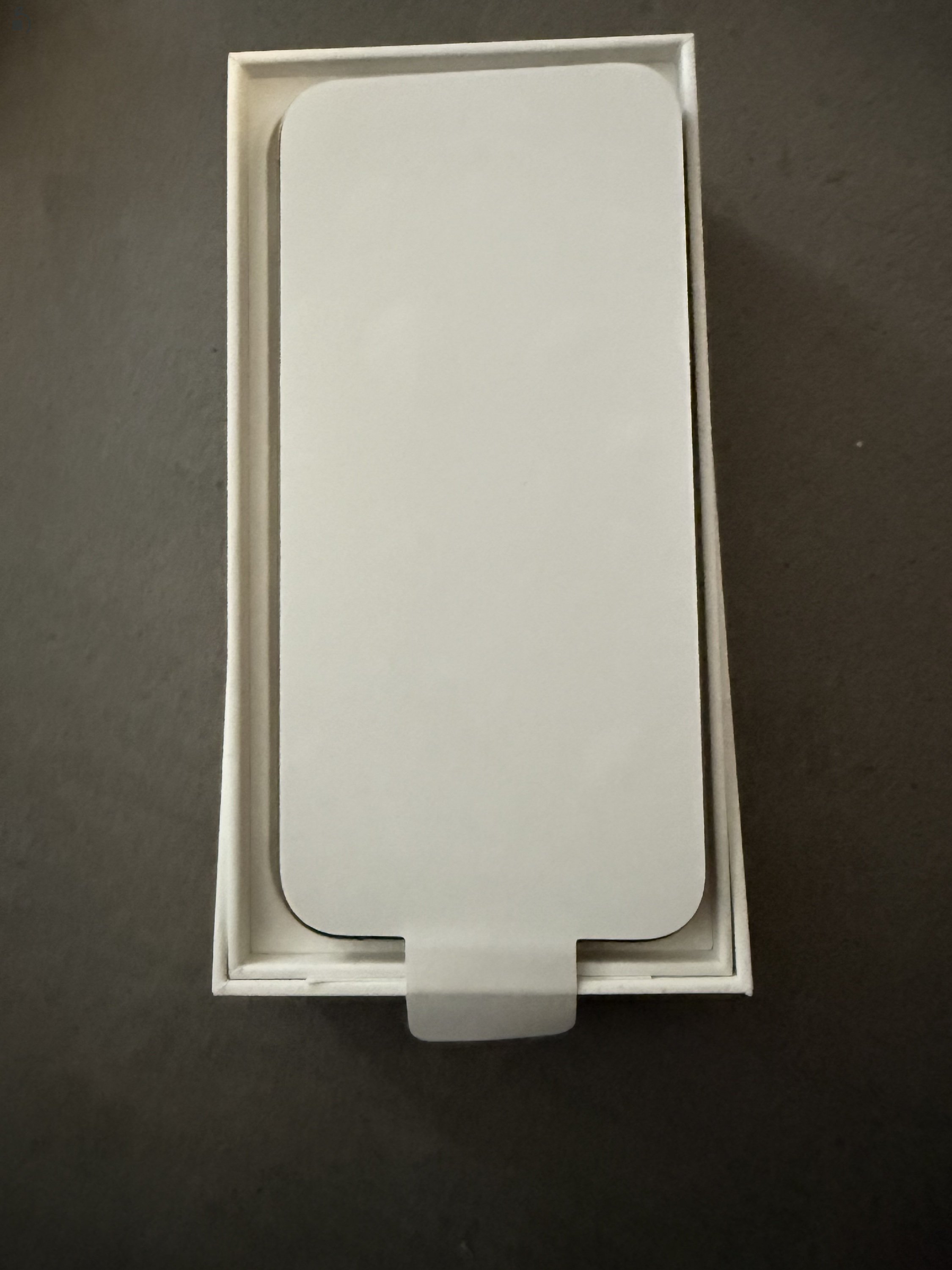 Eladó Új iPhone 15 Pro Max Titán