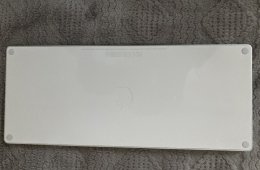 1. generációs Magic keyboard magyar kiosztással ajándék lightning kábelcsomaggal (0,5, 1, 2 méter)