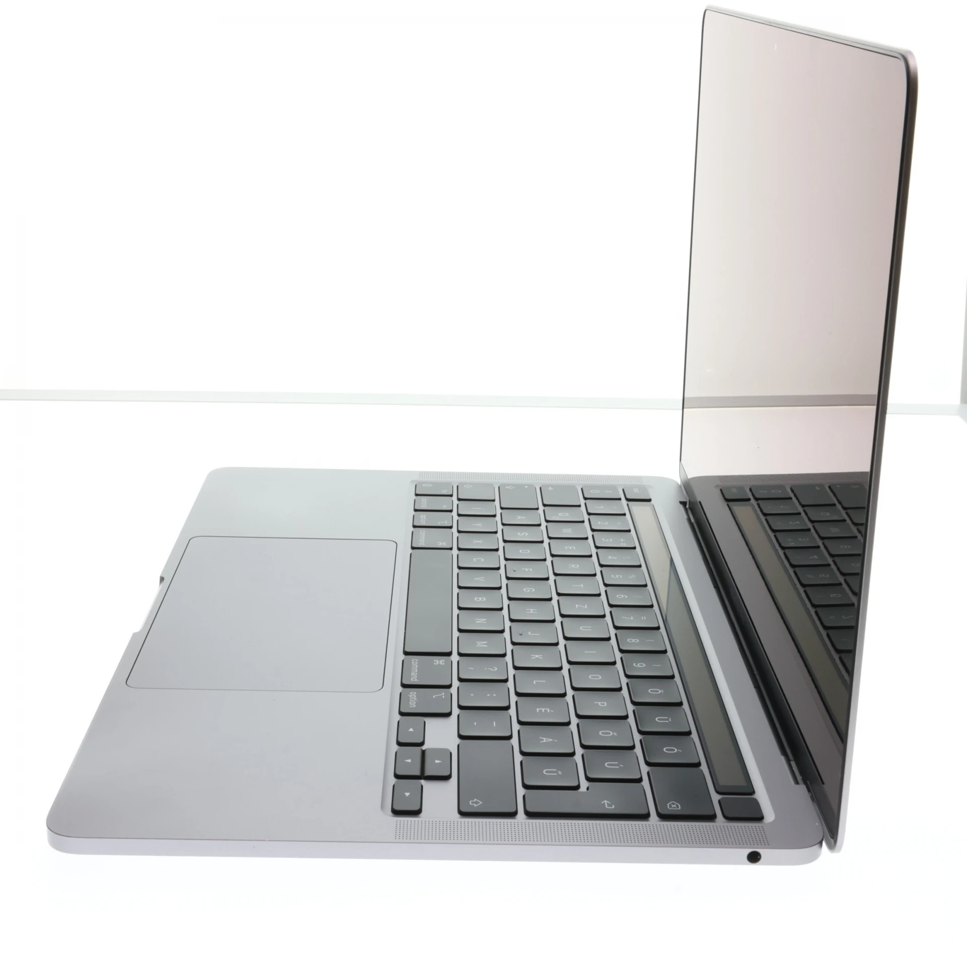 !! 1 ÉV GARANCIA !! Apple MacBook Pro 13″ 2020 256 GB Space Gray M1 8 GB SSD