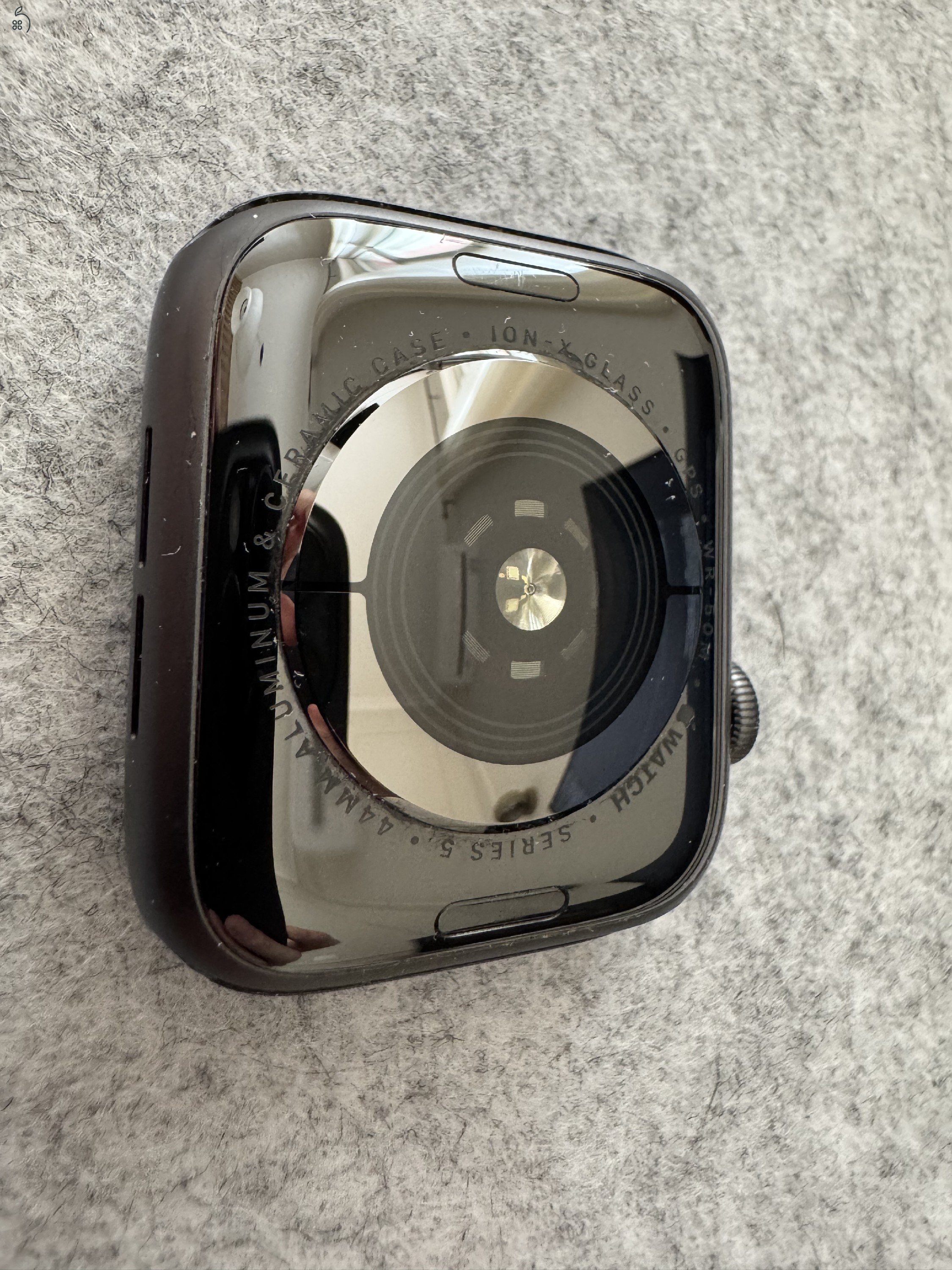 Apple Watch S5 - 44MM