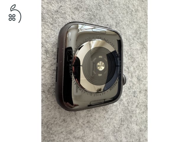 Apple Watch S5 - 44MM