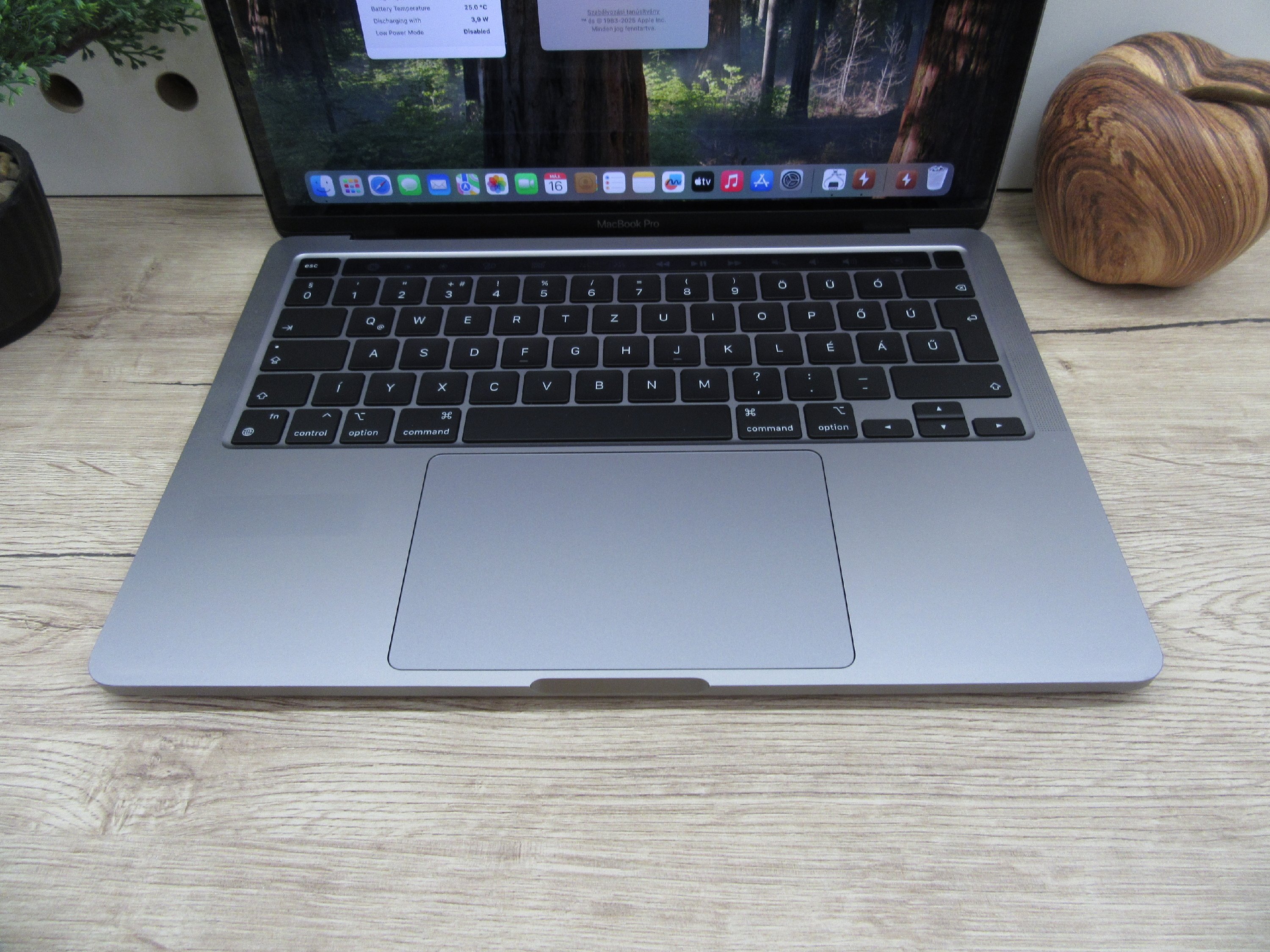Apple Macbook Pro 13 M1 Touchbar - 2020 - Használt, szép állapot