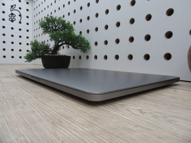 Apple Macbook Pro 13 M1 Touchbar - 2020 - Használt, szép állapot