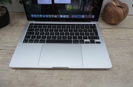  Apple Macbook Pro 13 M1 Touchbar - 2020 - Használt, szép állapot 